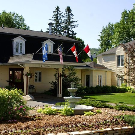 Relais St-Denis Hotel Saint-Sauveur Exterior photo